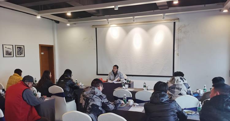 守正創(chuàng)新?lián)姑Ⅴ謪枈^發(fā)向未來(lái)！書(shū)寫新時(shí)代高質(zhì)量發(fā)展新篇章——四川遠(yuǎn)通規(guī)劃設(shè)計(jì)有限公司黨的二十大精神學(xué)習(xí)討論會(huì)